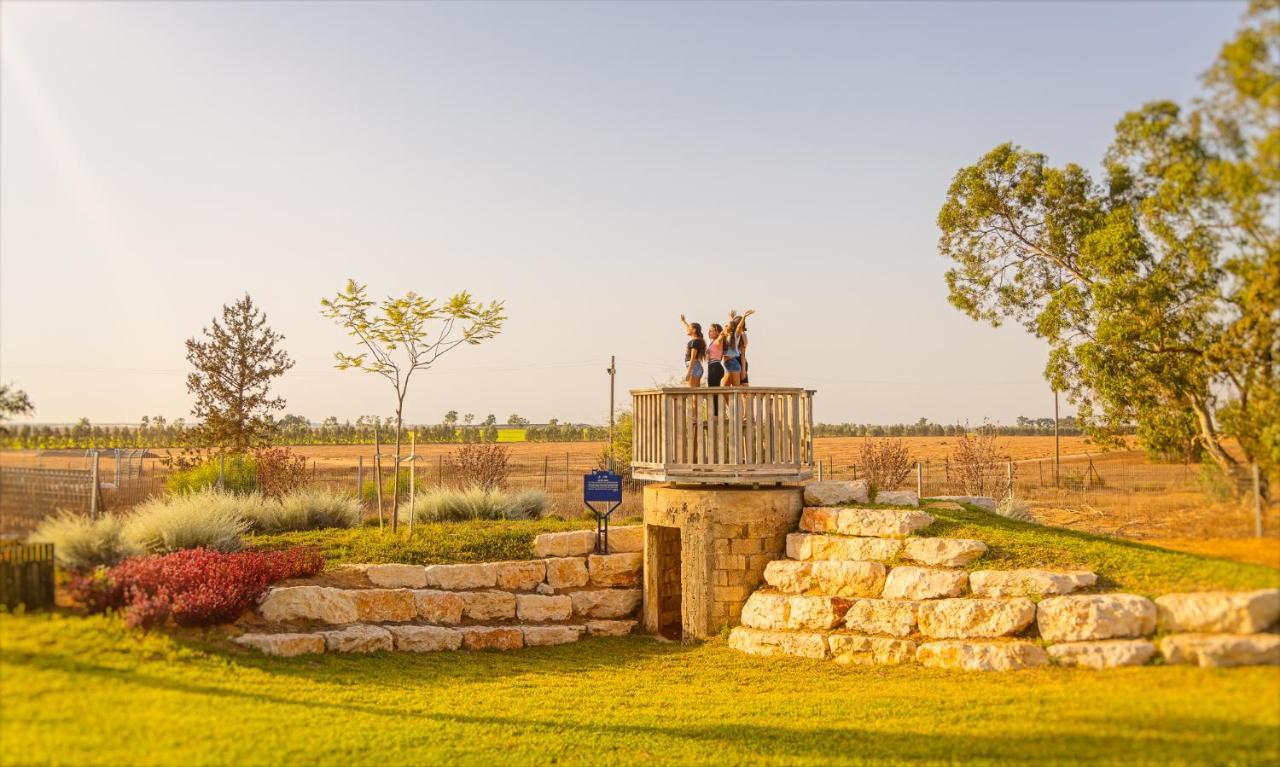 Вилла Gvulot - Kibbutz Experience Gevulot Экстерьер фото