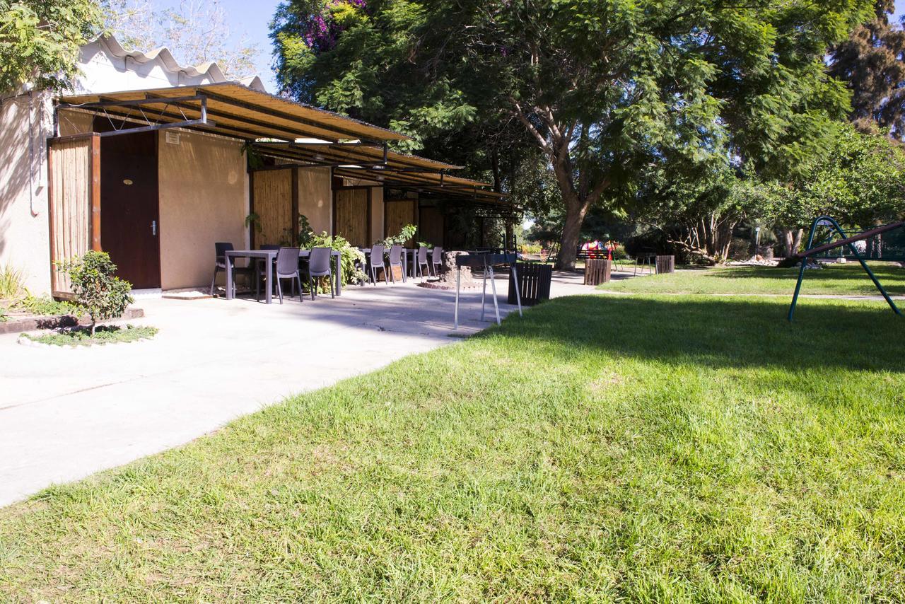 Вилла Gvulot - Kibbutz Experience Gevulot Экстерьер фото