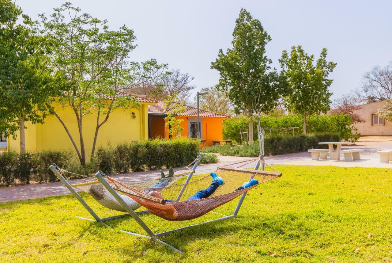 Вилла Gvulot - Kibbutz Experience Gevulot Экстерьер фото