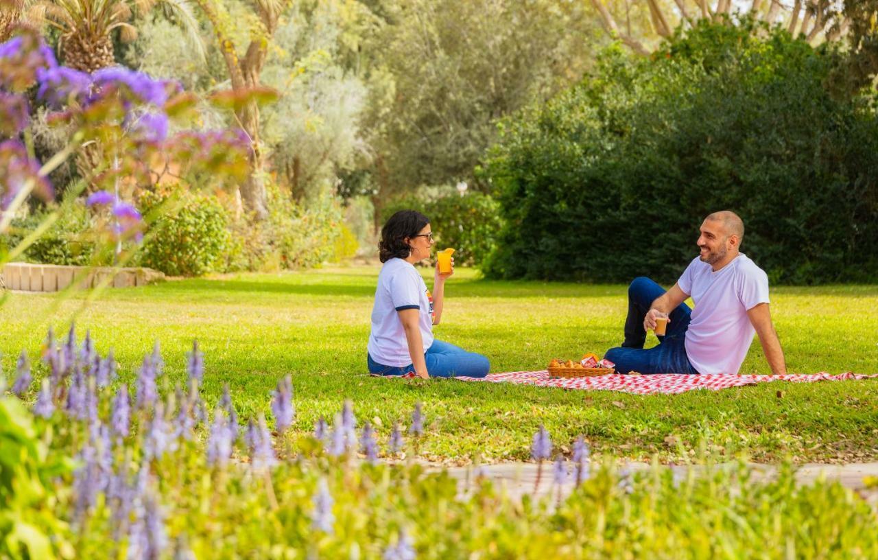 Вилла Gvulot - Kibbutz Experience Gevulot Экстерьер фото